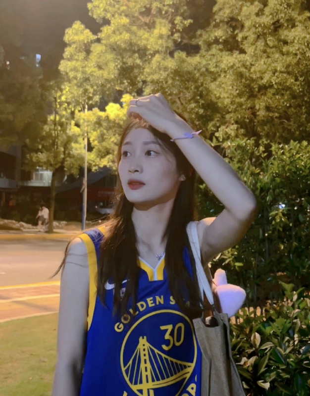 小趴菜的第三张照片--昆明相亲服务中心