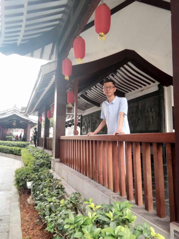 lijian的第一张照片--昆明相亲服务中心