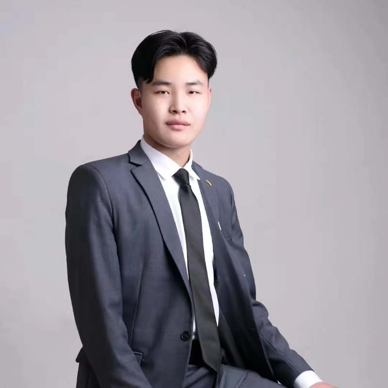 孤独的狼的第一张照片--昆明相亲服务中心