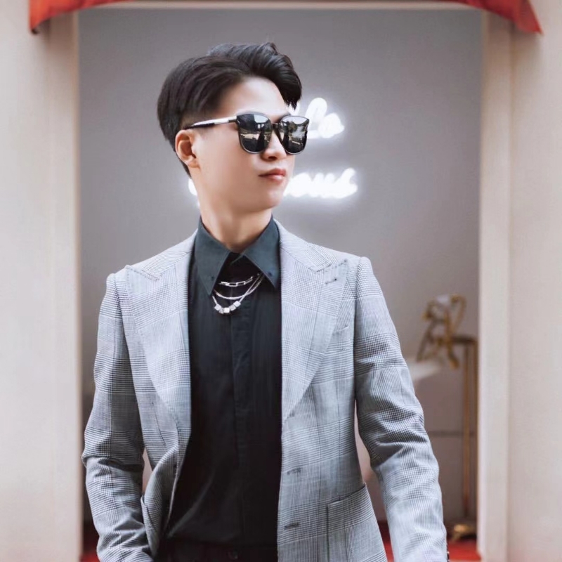 苟逸飞48的第一张照片--昆明相亲服务中心