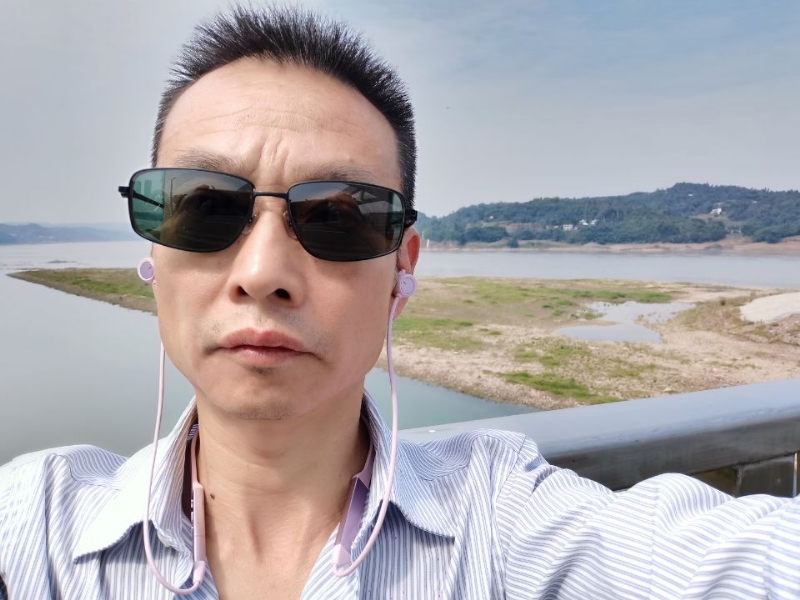 猪哥哥的第一张照片--昆明相亲服务中心