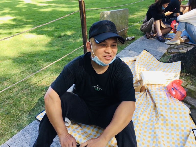 好大一颗石头的第一张照片--昆明相亲服务中心