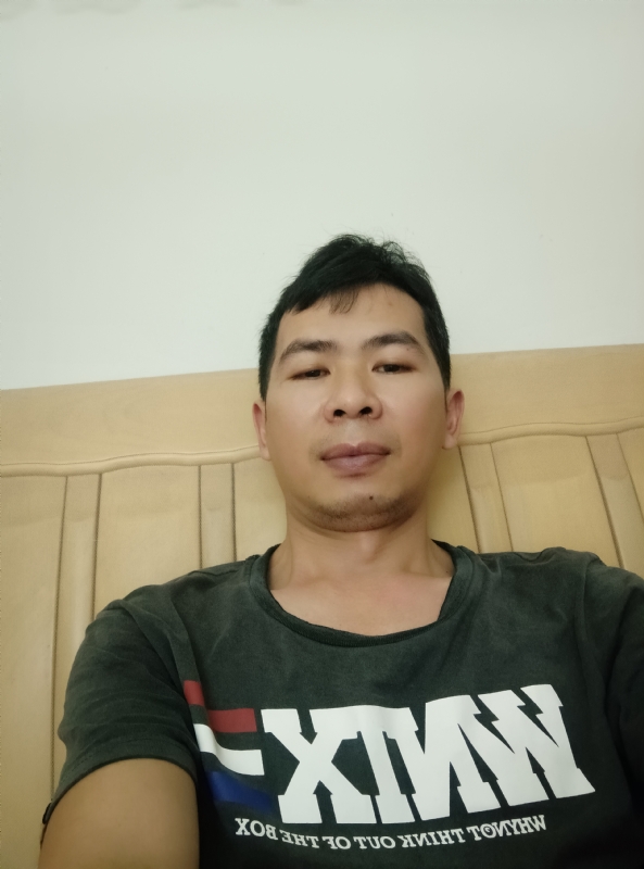 小伙子的第四张照片--昆明相亲服务中心