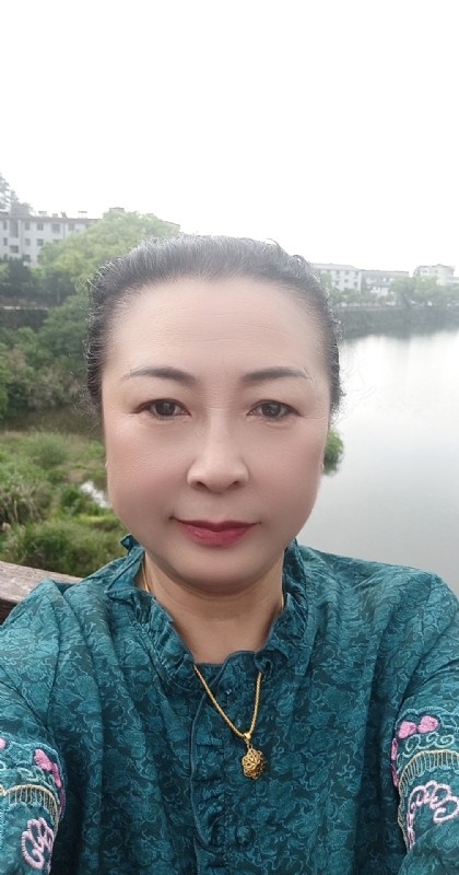 雨中情的第一张照片--昆明相亲服务中心