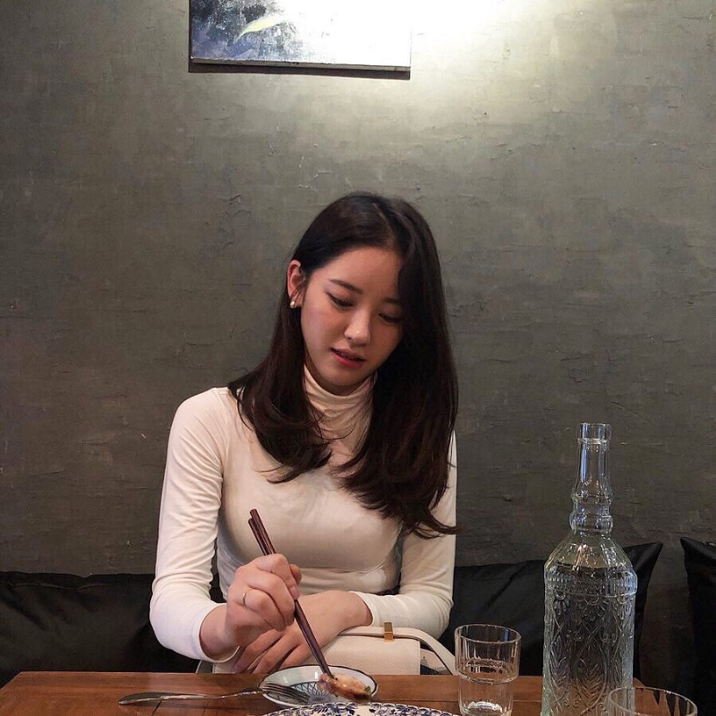 贵阳萧萧姐的第一张照片--昆明相亲服务中心