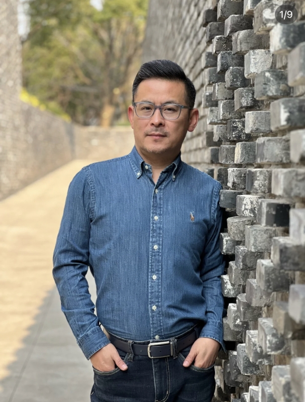 岁月不饶人的第一张照片--昆明相亲服务中心