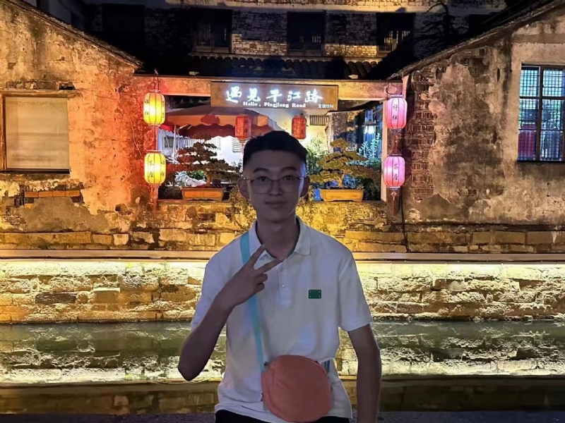 李四的第一张照片--昆明相亲服务中心