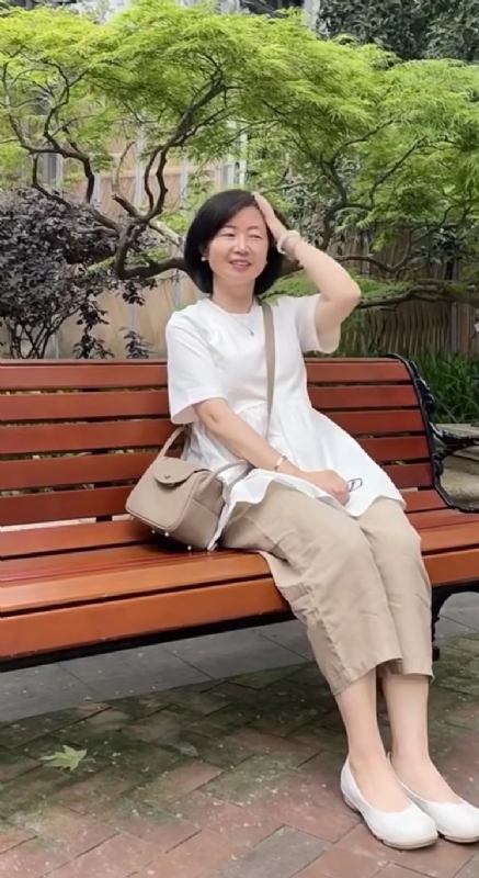 千年老母猪的第四张照片--昆明相亲服务中心