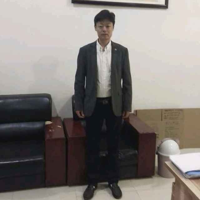 蓝天白云的第一张照片--昆明相亲服务中心