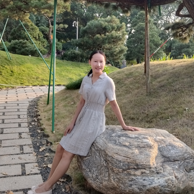 欣欣向荣的第一张照片--昆明相亲服务中心