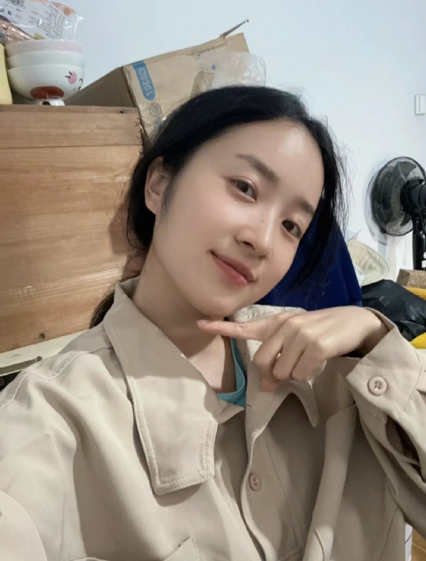 多喝热水的第二张照片--昆明相亲服务中心