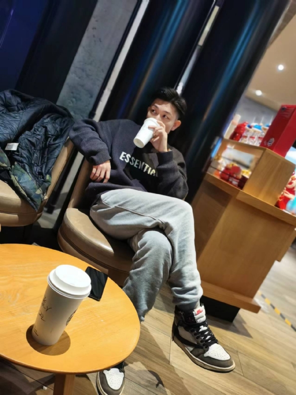 LAZY的第一张照片--昆明相亲服务中心