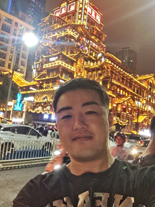 钢铁侠的第一张照片--昆明相亲服务中心