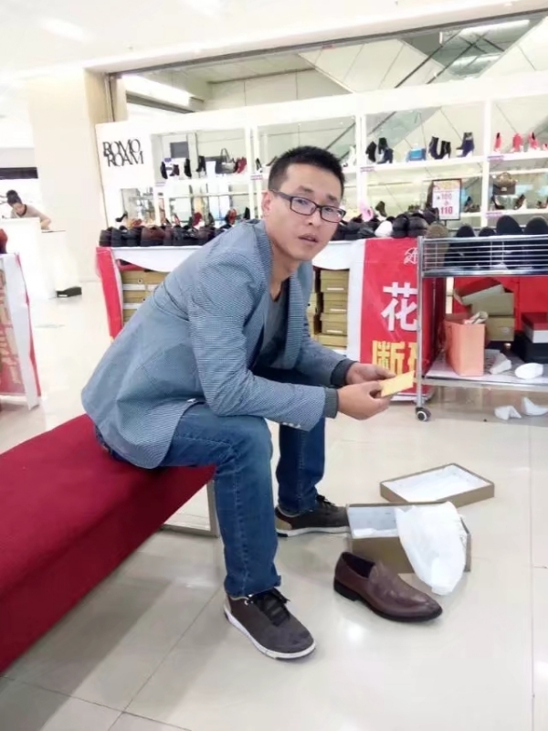 借我你的手的第一张照片--昆明相亲服务中心