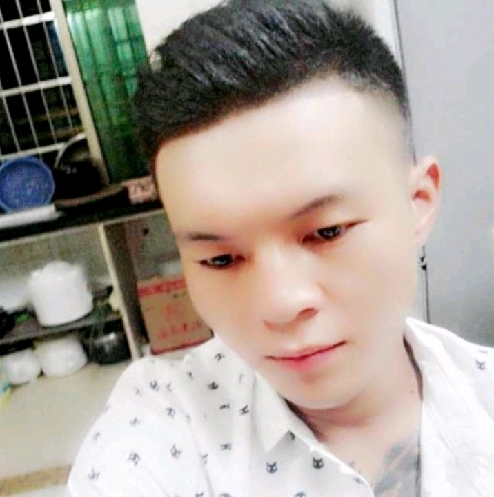 子龙的第一张照片--昆明相亲服务中心