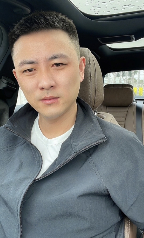 惊弢亥琅的第一张照片--昆明相亲服务中心