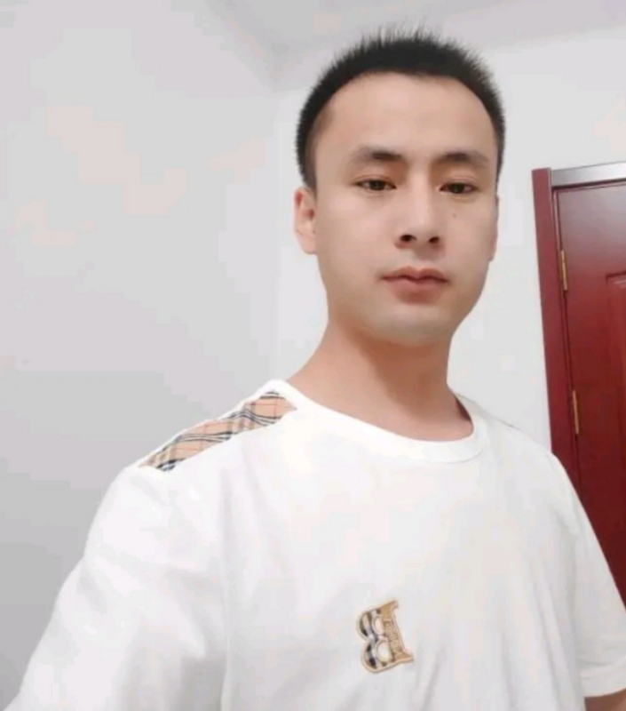 海阔天空的第一张照片--昆明相亲服务中心