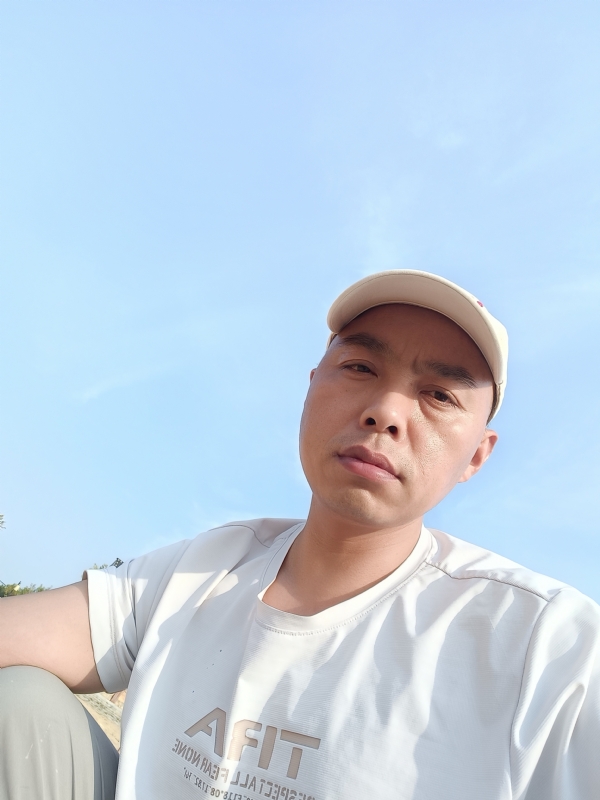 哥哥的第一张照片--昆明相亲服务中心