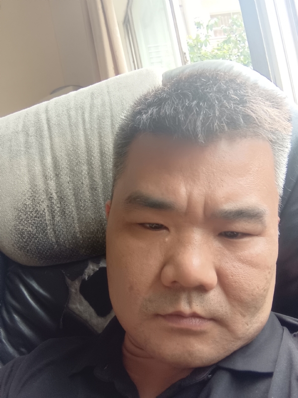 路人的第一张照片--昆明相亲服务中心