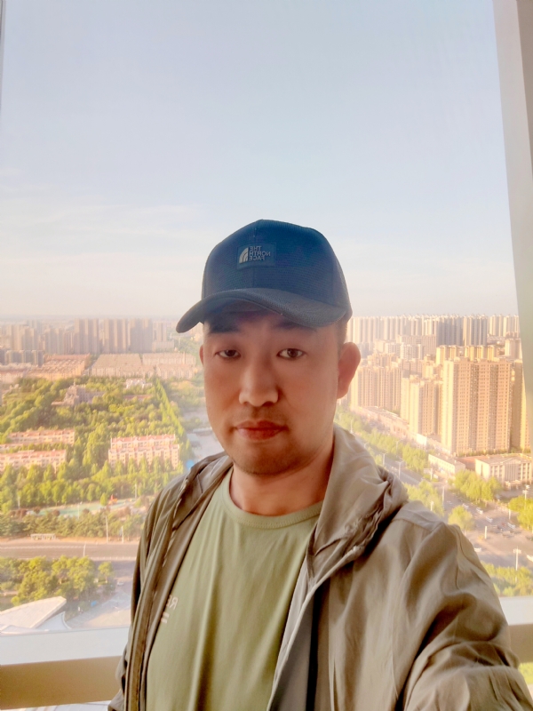 勇攀高峰的第一张照片--昆明相亲服务中心