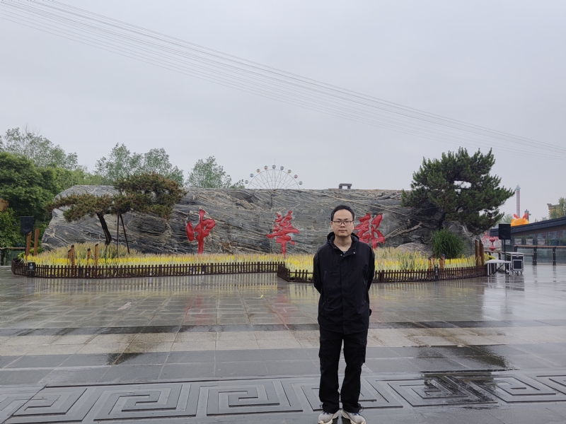 苏宾的第一张照片--昆明相亲服务中心