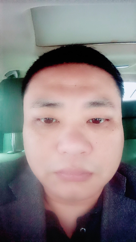 向日葵的第一张照片--昆明相亲服务中心