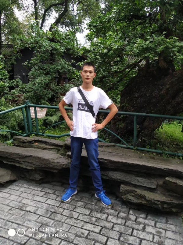 会飞的猪的第一张照片--昆明相亲服务中心