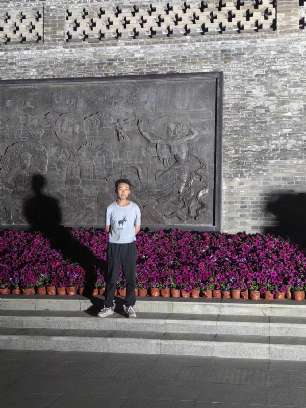 威风凛凛的第一张照片--昆明相亲服务中心