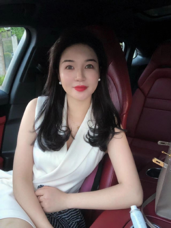 小雨的第一张照片--昆明相亲服务中心