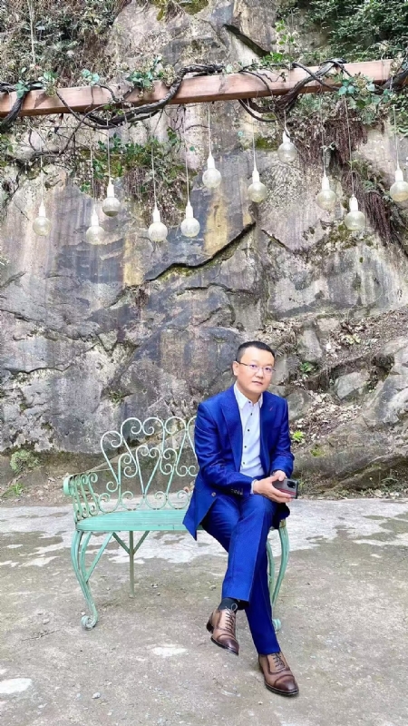 dikson的第一张照片--昆明相亲服务中心