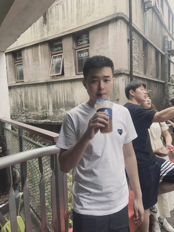 尚龙的第二张照片--昆明相亲服务中心