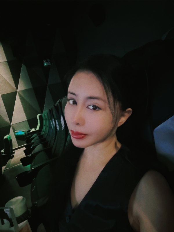 Moon的第一张照片--昆明相亲服务中心