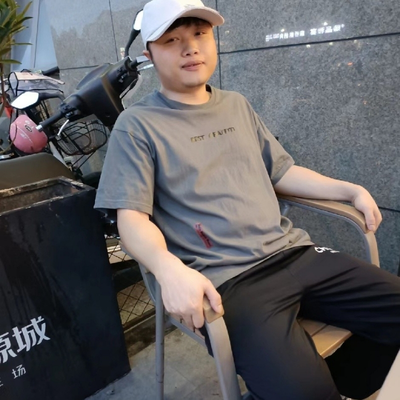 风吹半夏的第一张照片--昆明相亲服务中心