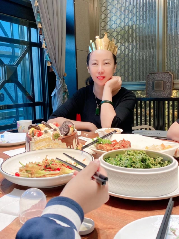 红红的第二张照片--昆明相亲服务中心