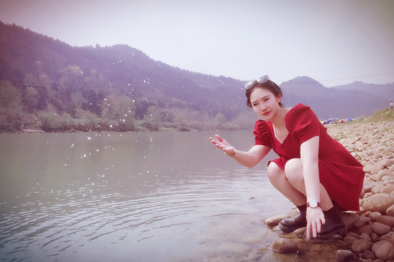 守候阳光的第一张照片--昆明相亲服务中心