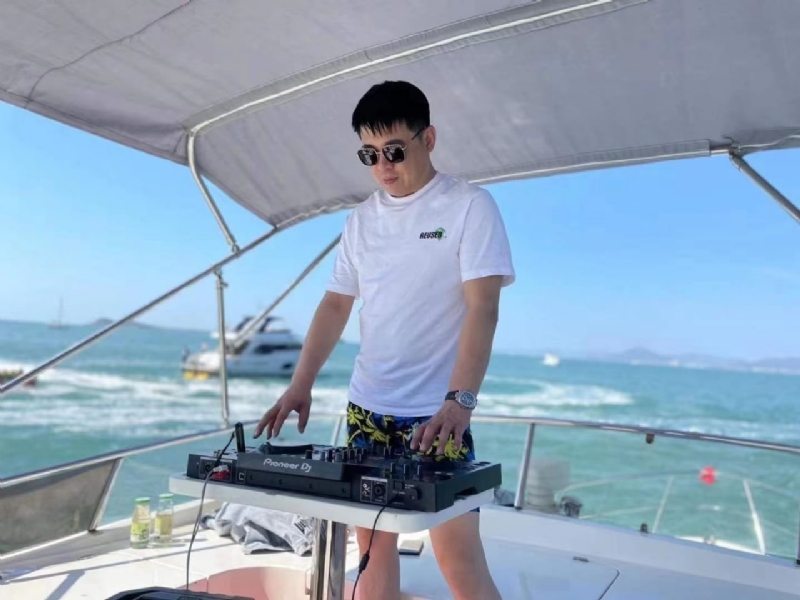 魔盒的第一张照片--昆明相亲服务中心