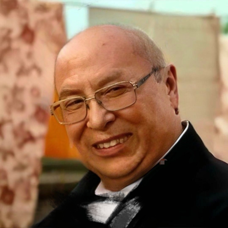 牵着猪儿看秀儿的第一张照片--昆明相亲服务中心