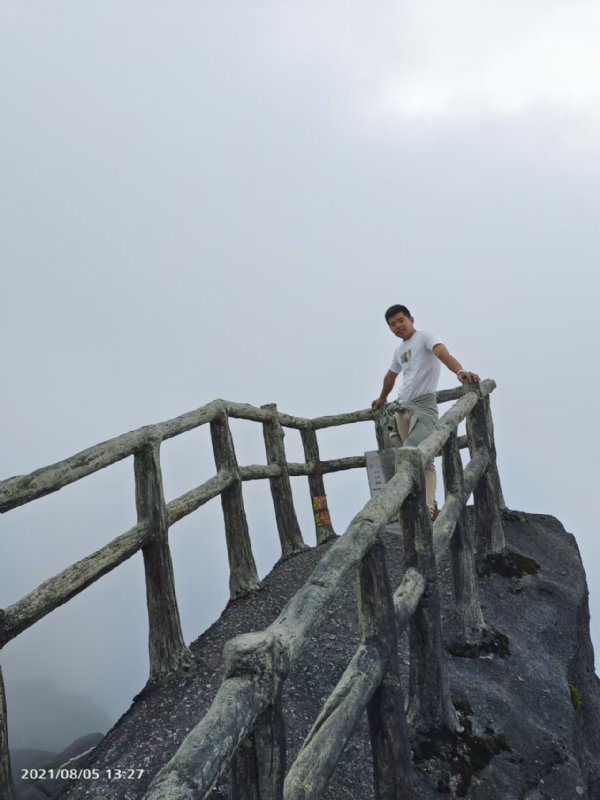 灰色轨迹的第一张照片--昆明相亲服务中心