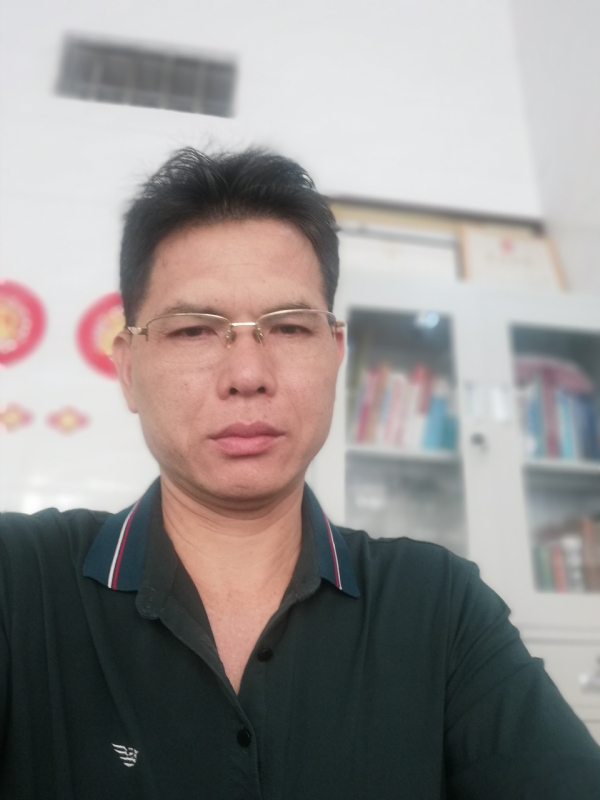 后视镜的第一张照片--昆明相亲服务中心