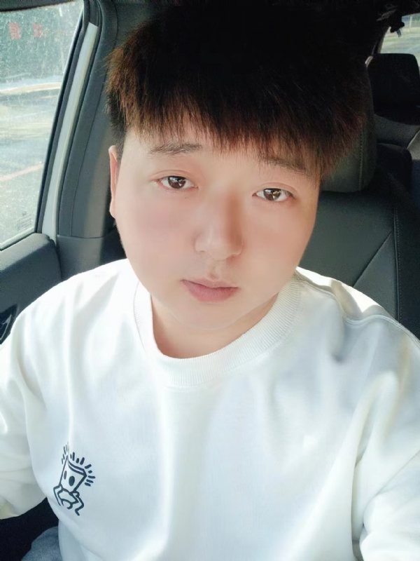 可乐加冰的第一张照片--昆明相亲服务中心