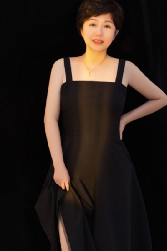 阿娜的第一张照片--昆明相亲服务中心