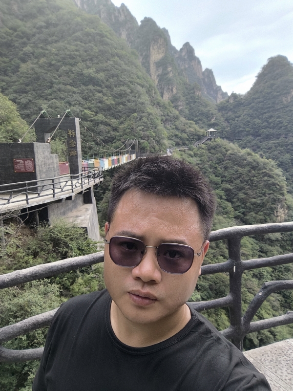 大海的第一张照片--昆明相亲服务中心