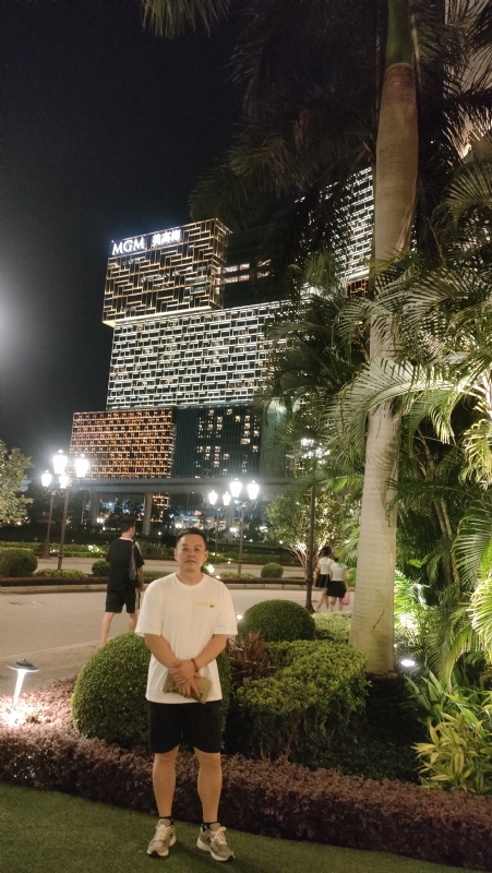 熟悉的身影的第一张照片--昆明相亲服务中心