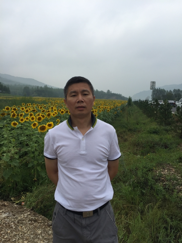 爱拼才会赢的大叔的第三张照片--昆明相亲服务中心