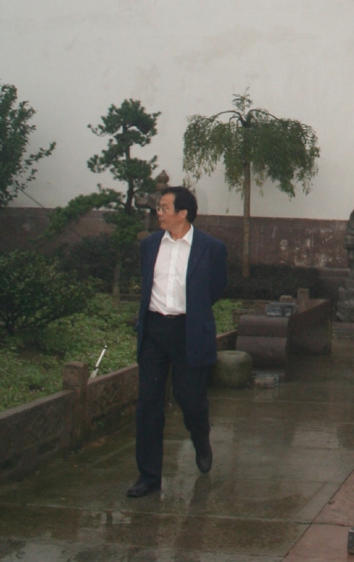 与世为缘的第一张照片--昆明相亲服务中心