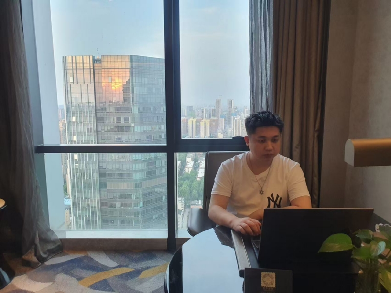 ying的第一张照片--昆明相亲服务中心