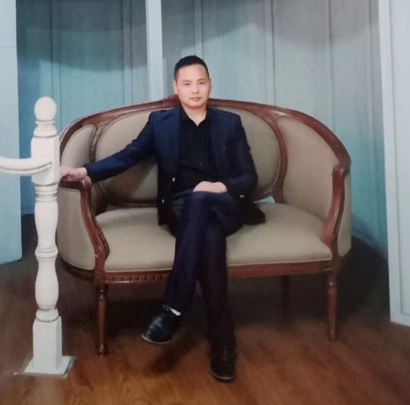 龙行天下的第二张照片--昆明相亲服务中心