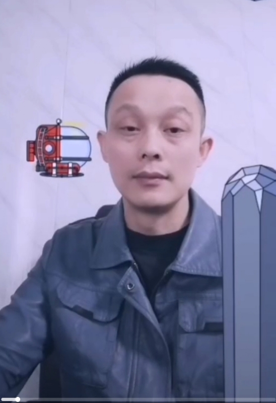 易进的第三张照片--昆明相亲服务中心