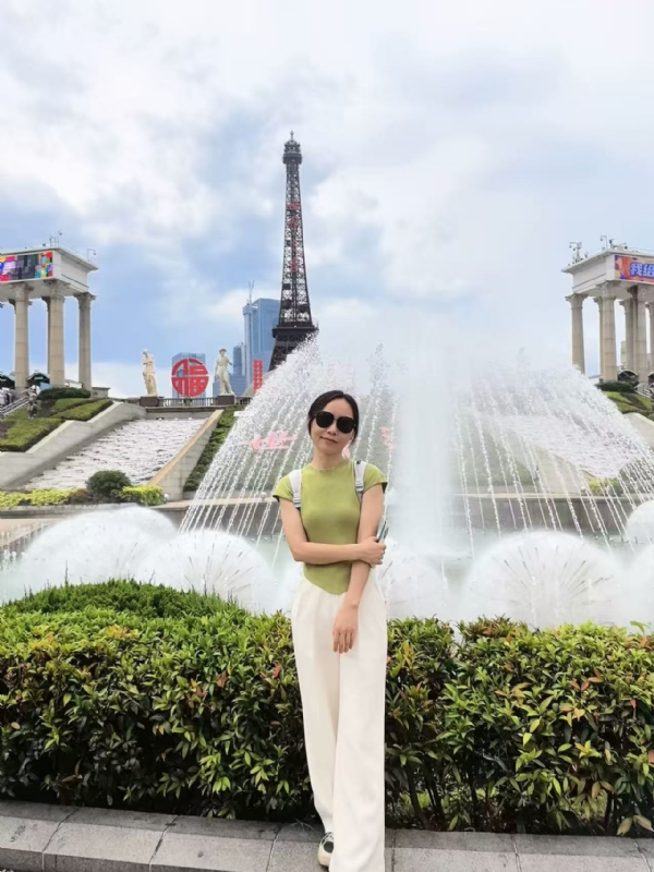 秋风落叶的第一张照片--昆明相亲服务中心