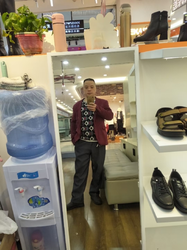 真诚征婚的第四张照片--昆明相亲服务中心